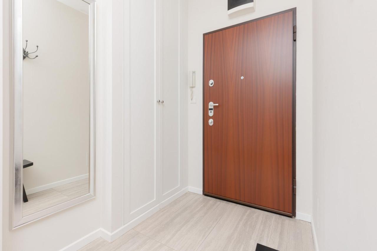 Quiet Apartment Park Edwarda Szymanskiego By Noclegi Renters Varsó Kültér fotó